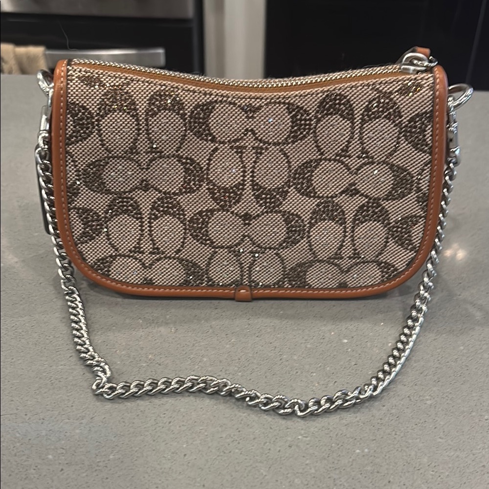 Coach swinger 20 crystal jacquard